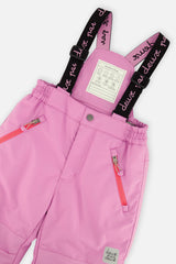 Deux par Deux girls PLAY snowsuit, pinkish violet and pink – close-up of the suspenders and zippered pant pockets