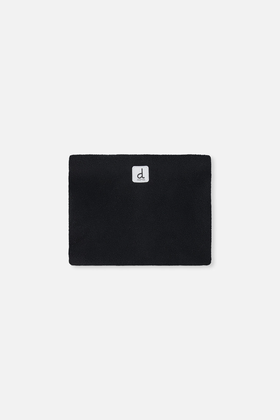 Black fleece neckwarmer included with the TEKNIK snowsuit