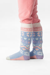 Child wearing the Deux par Deux light blue Fair Isle ski socks