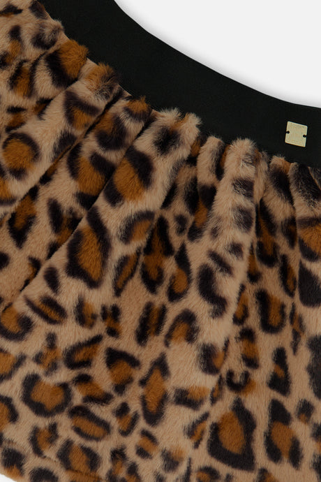 Close-up of the leopard faux fur and black elastic waistband