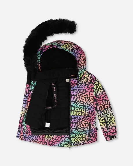 Detail Cordura knees on bib snow pants and snow gaiters